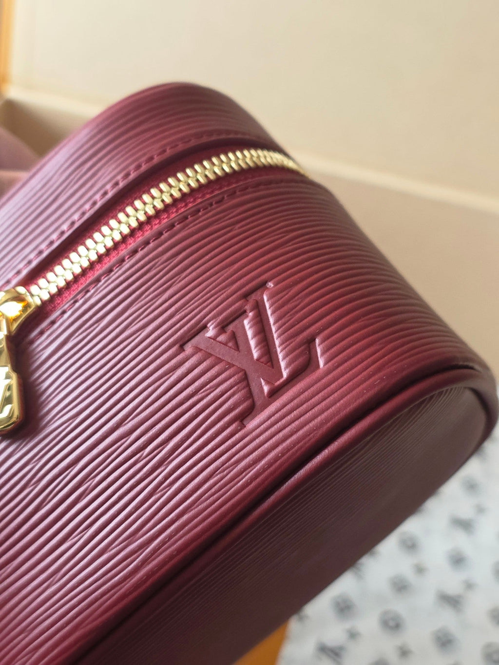 LV Nice Nano Cosmetic 10.2 Bag Burgundy Epi Leather 275219