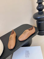 Maison Margiela 2025 Split-Toe Lace-up Shoes Brown Cowhide 580422