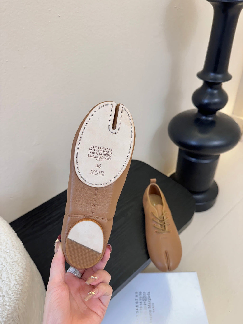 Maison Margiela 2025 Split-Toe Lace-up Shoes Brown Cowhide 580422