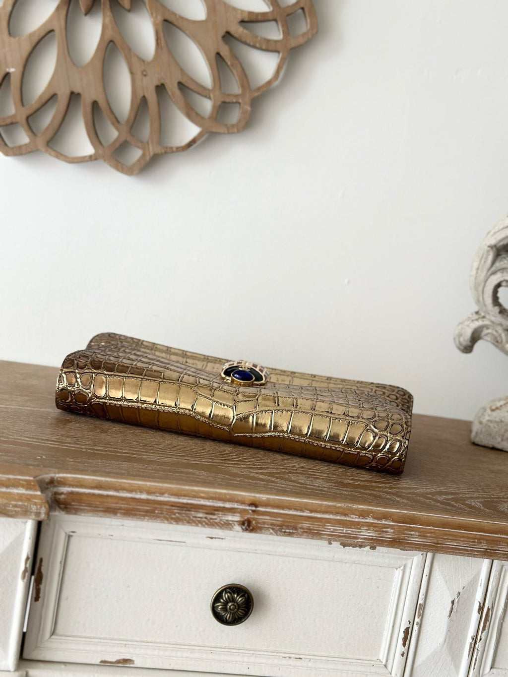 Chanel Vintage Crocodile-embossed Gold Clutch Bag Cowhide 275839