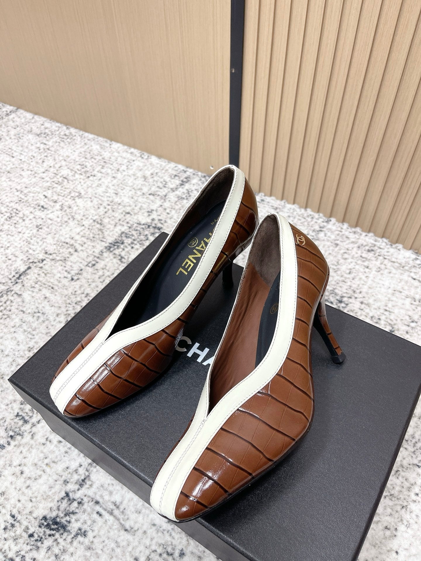 Chanel 26 Closed-Toe Slingback Brown in Cowhide 591407