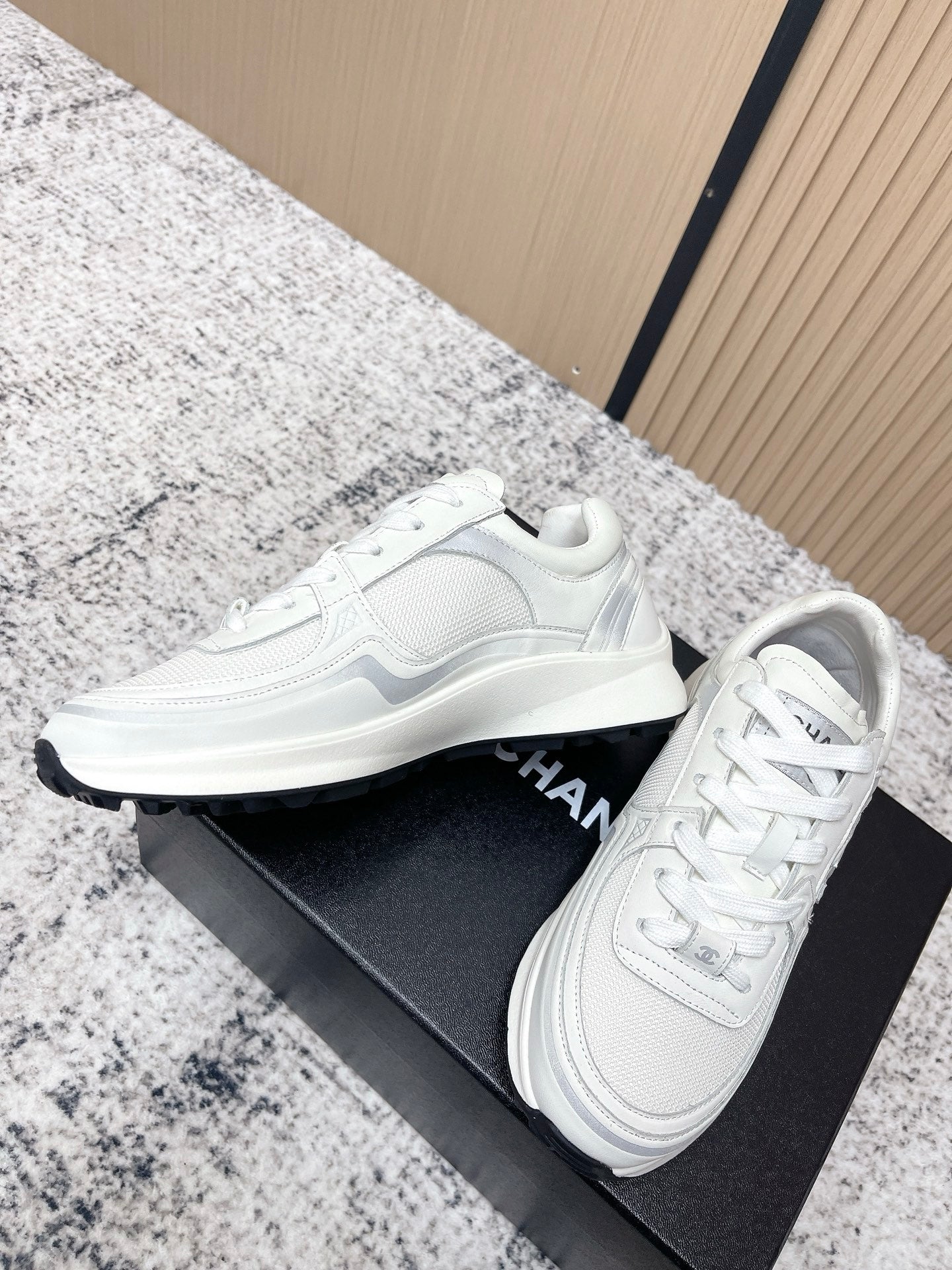 Chanel 26SS New Casual White Sneakers in Cowhide with Mesh Cloth 591414