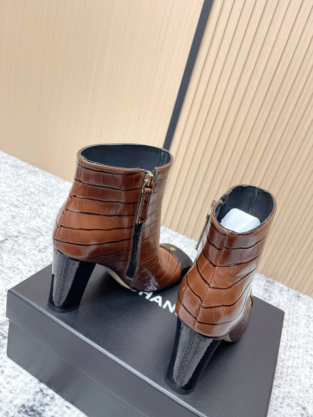 CHANEL Fall/Winter Chelsea Brown Short Boots in Cowhide 591405