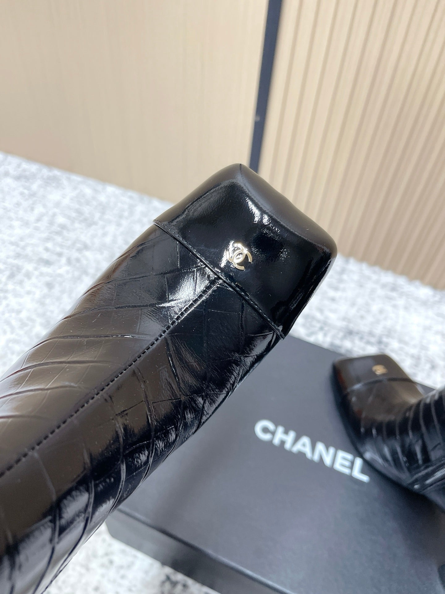 CHANEL Fall/Winter Chelsea Black Short Boots in Cowhide 591404