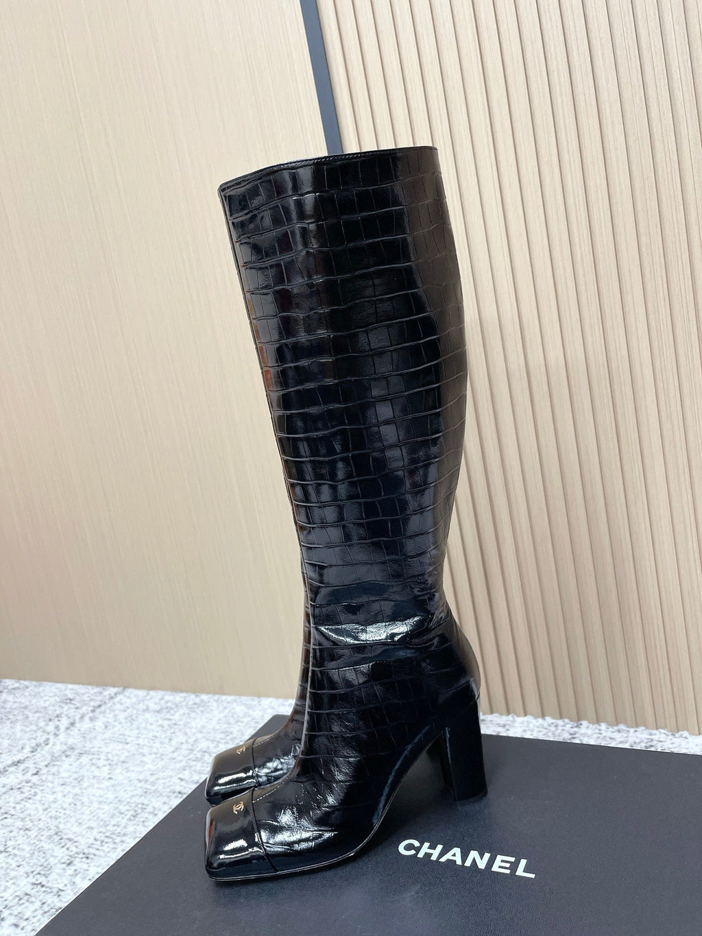 CHANEL Fall/Winter Chelsea Black High Boots in Cowhide 591402