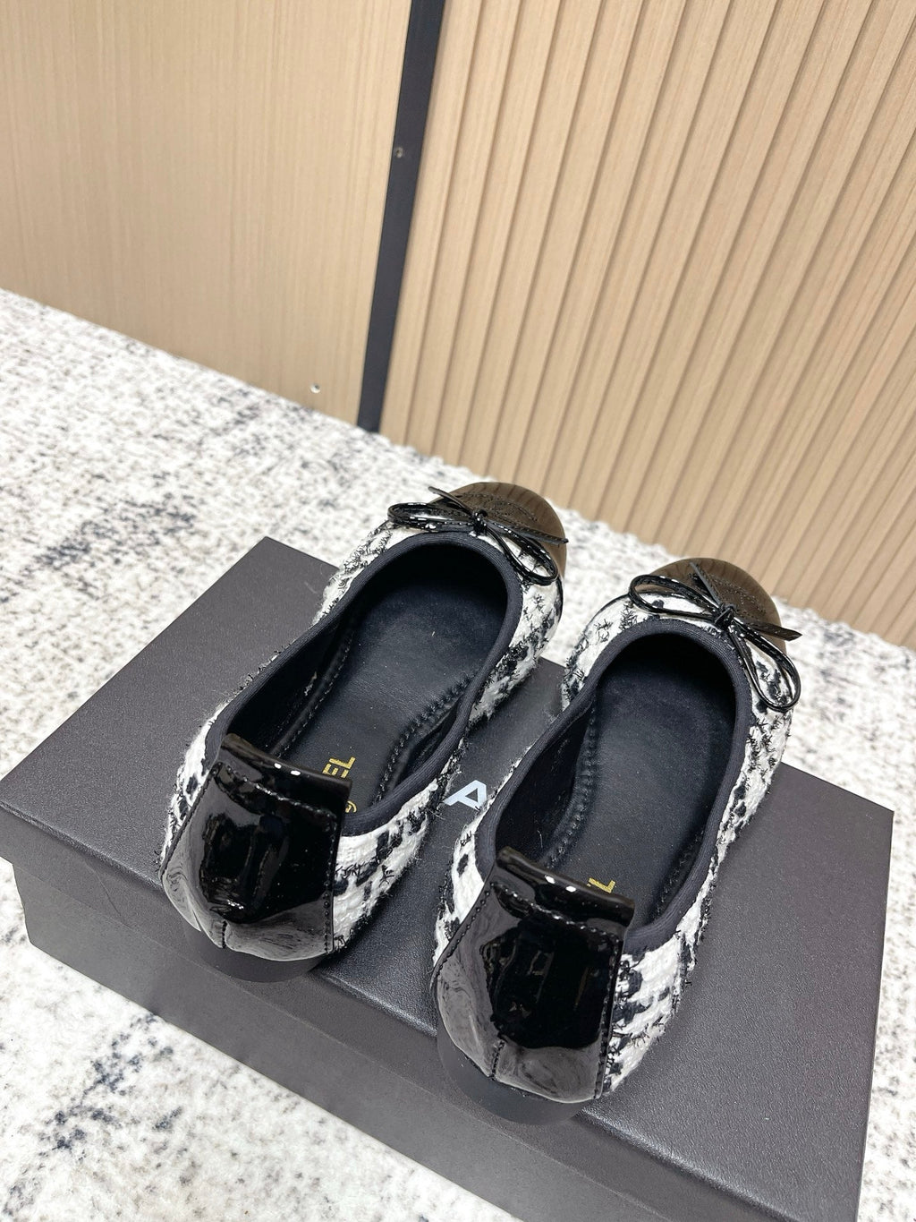 Chanel 26SS Ballet Flats Shoes Black White in Lambskin with Fabric 591395