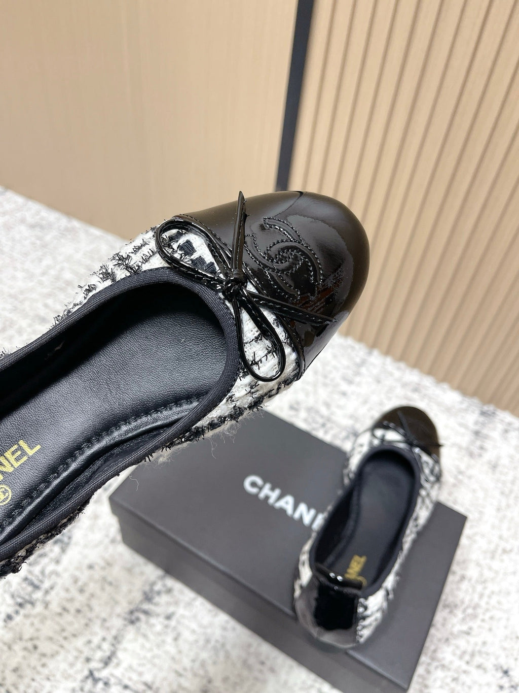 Chanel 26SS Ballet Flats Shoes Black White in Lambskin with Fabric 591395
