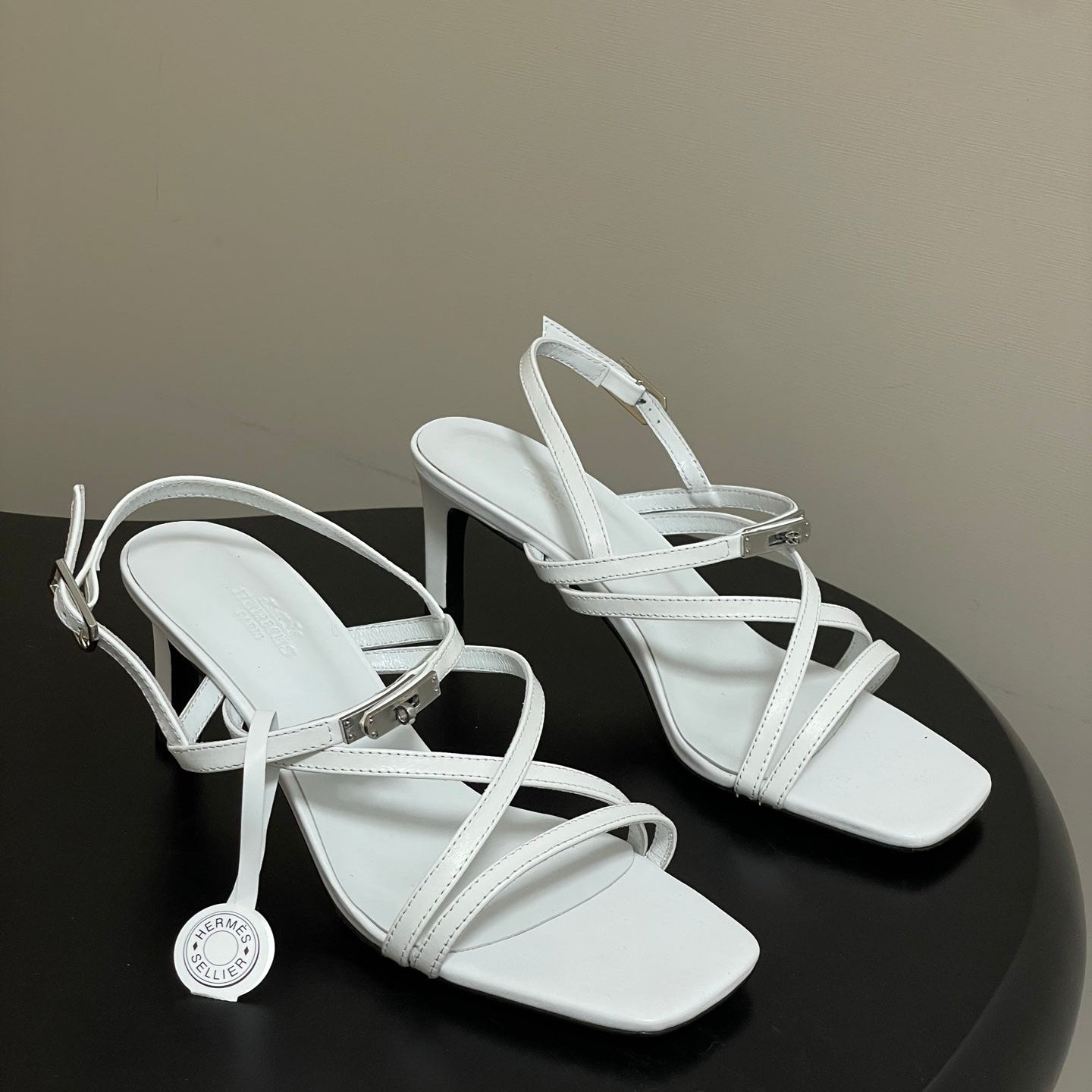 HM M  Sandal 70 White in Calfskin 593818