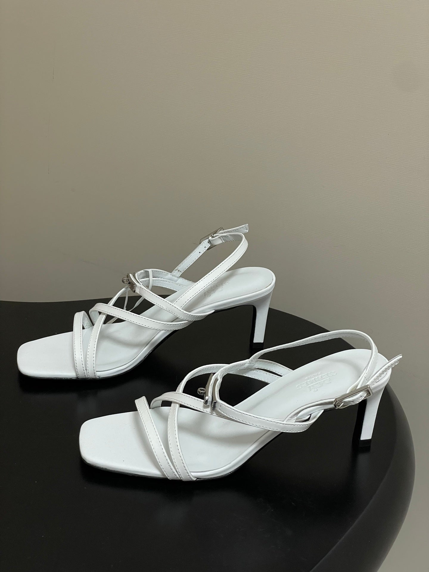 HM M  Sandal 70 White in Calfskin 593818
