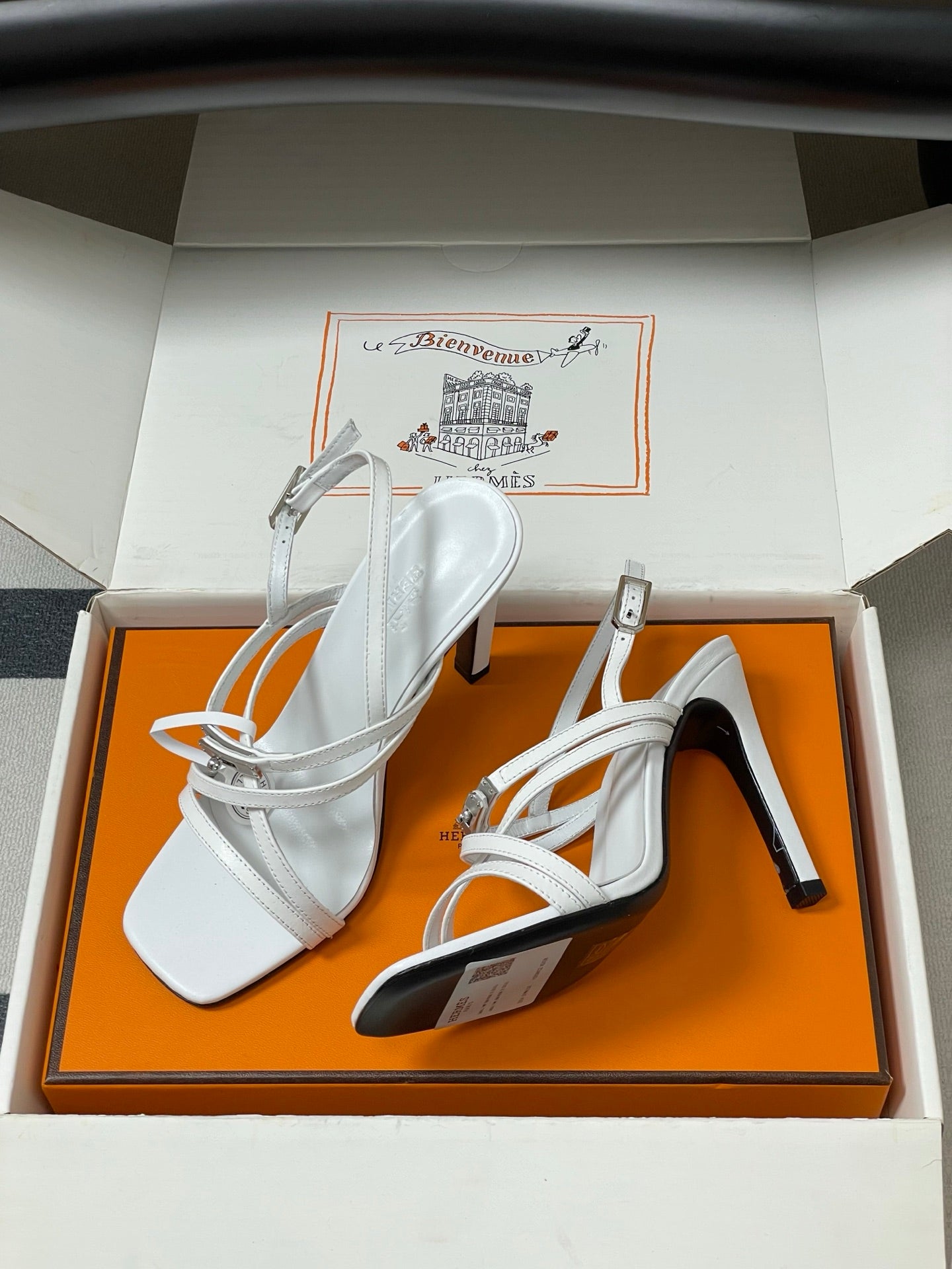 HM M  Sandal 100 White in Calfskin 593814