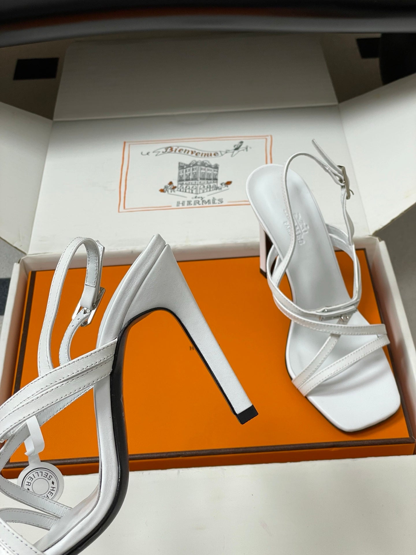 HM M  Sandal 100 White in Calfskin 593814
