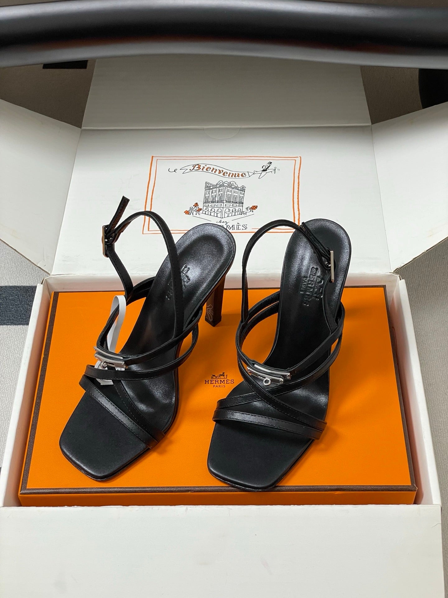 HM M  Sandal 100 Black  in Calfskin 593812