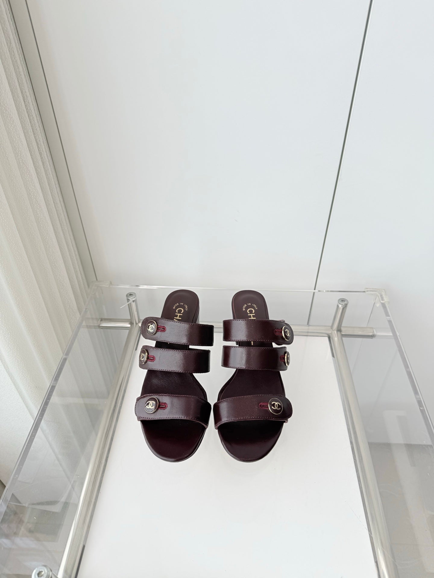 Chanel 26 Turnlock 40 Burgundy Sandal Mule in Lambskin 597397