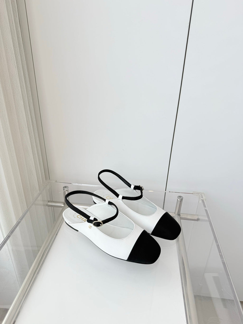 Chanel 26 Slingback Flats White Black in Lambskin 597390