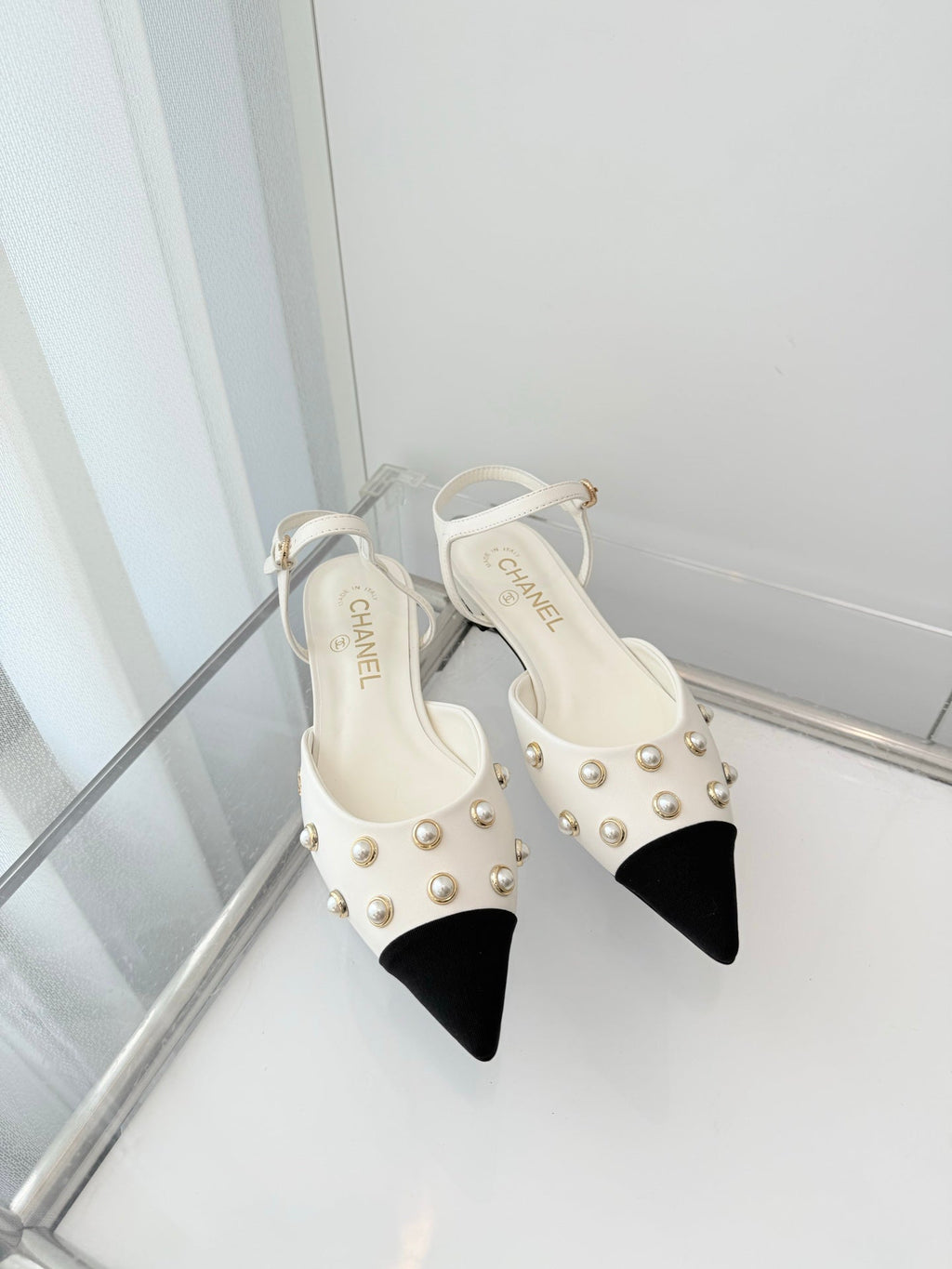 CC 26 Heeled Slingback With Pearl Toe White in Lambskin 597325