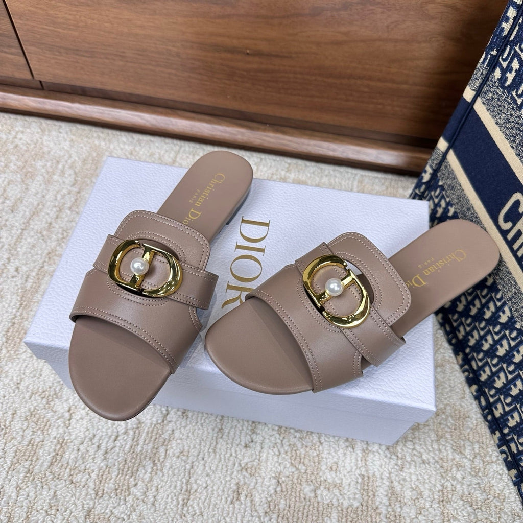 CD Montaigne Sandals Taupe in Calfskin 598171
