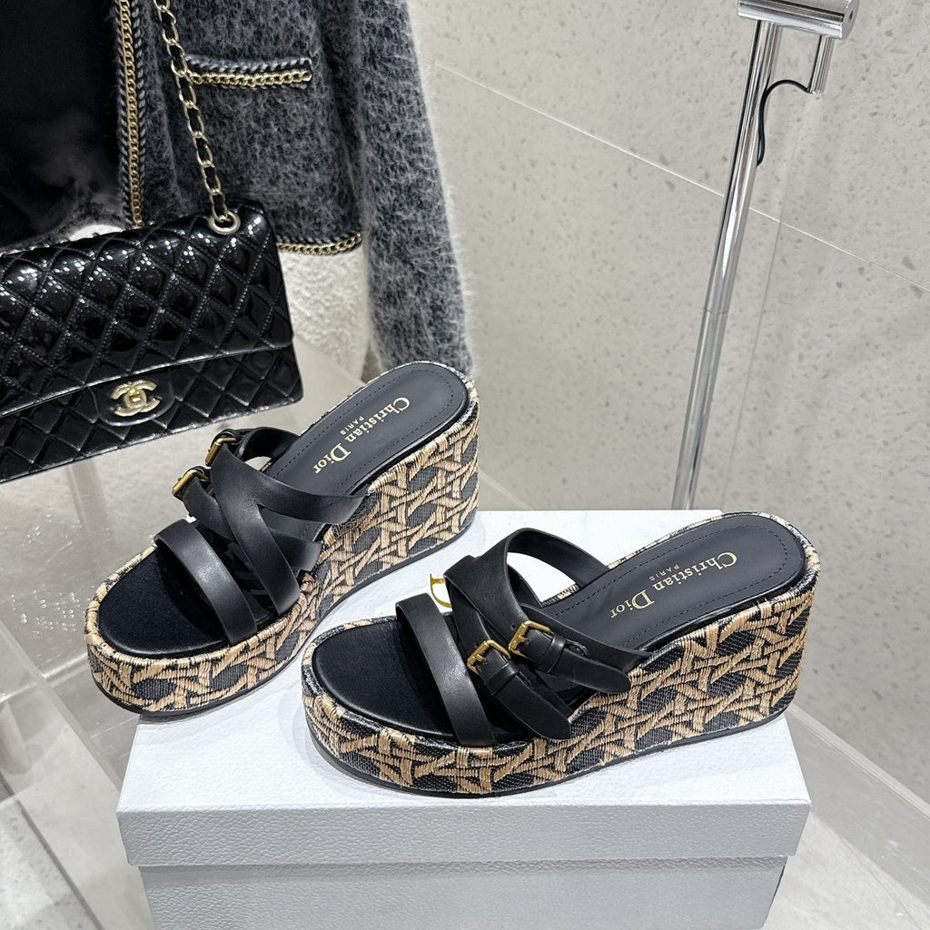CD 25SS D-Attitude Wedge Sandals 90 Black in Cowhide 598110