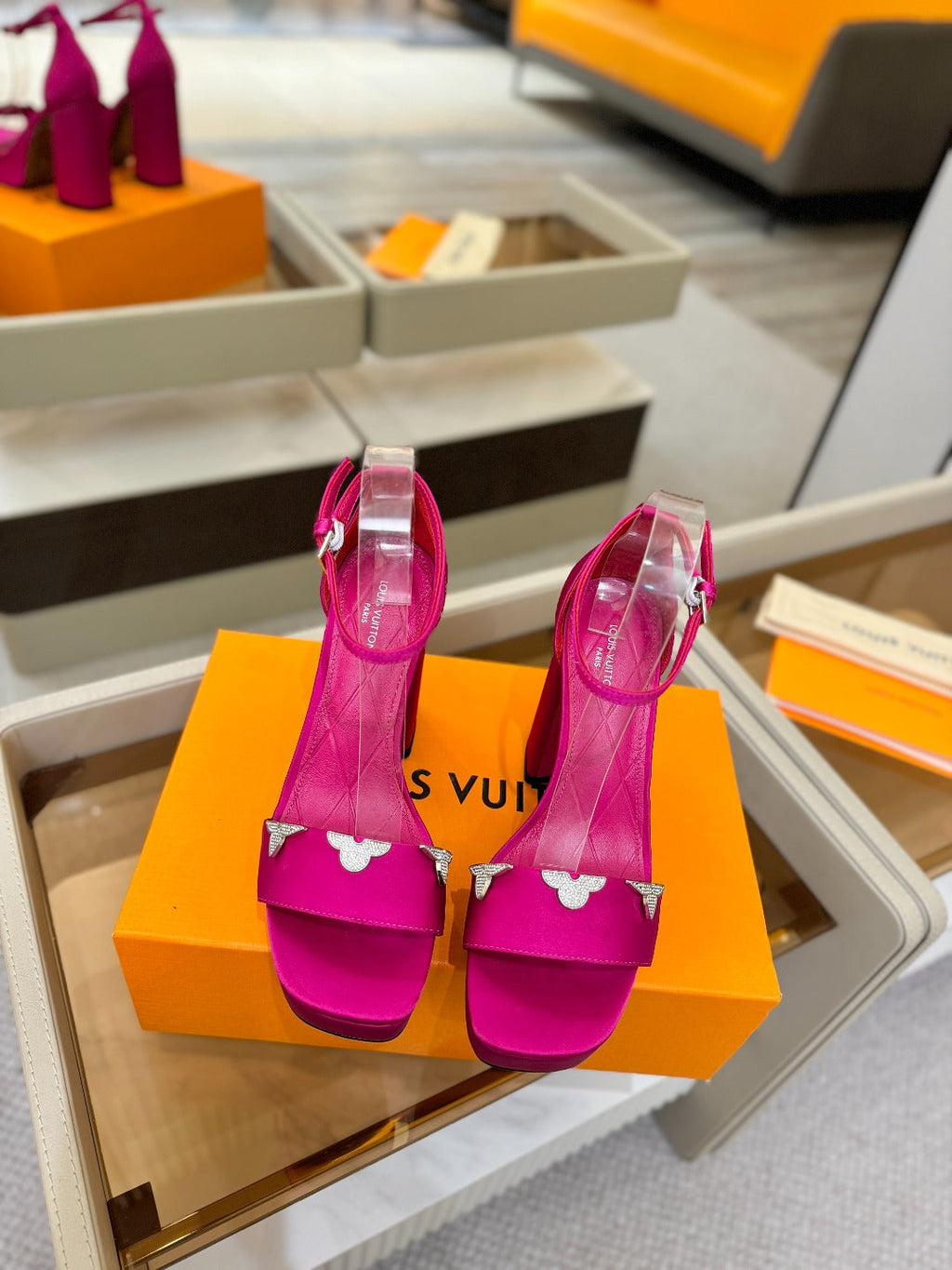 LV Swing Platform Sandal 11cm Pink Cow Patent Leather 600329