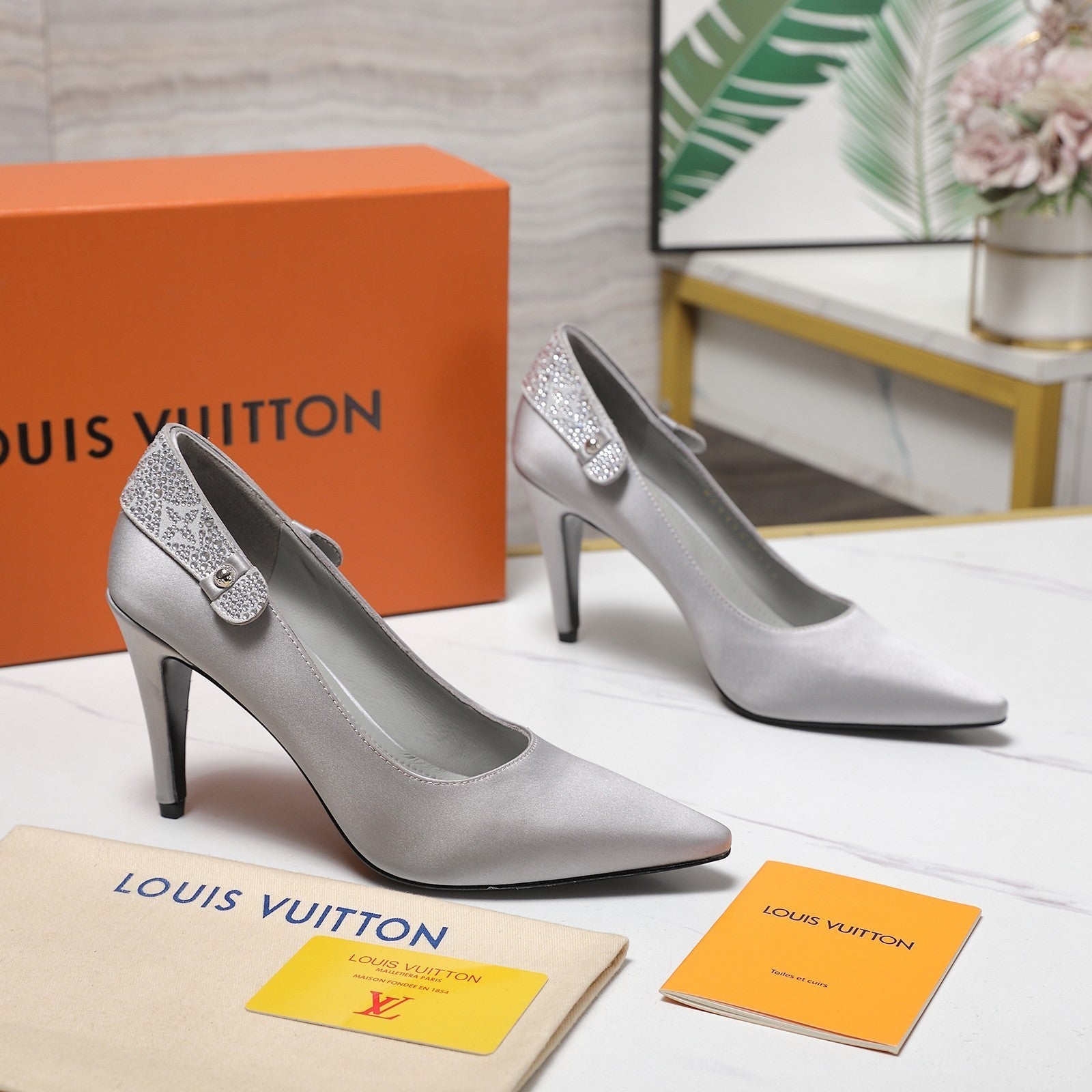 LV 26ss Legacy Pumps 95 Silver in Cowhide 600648