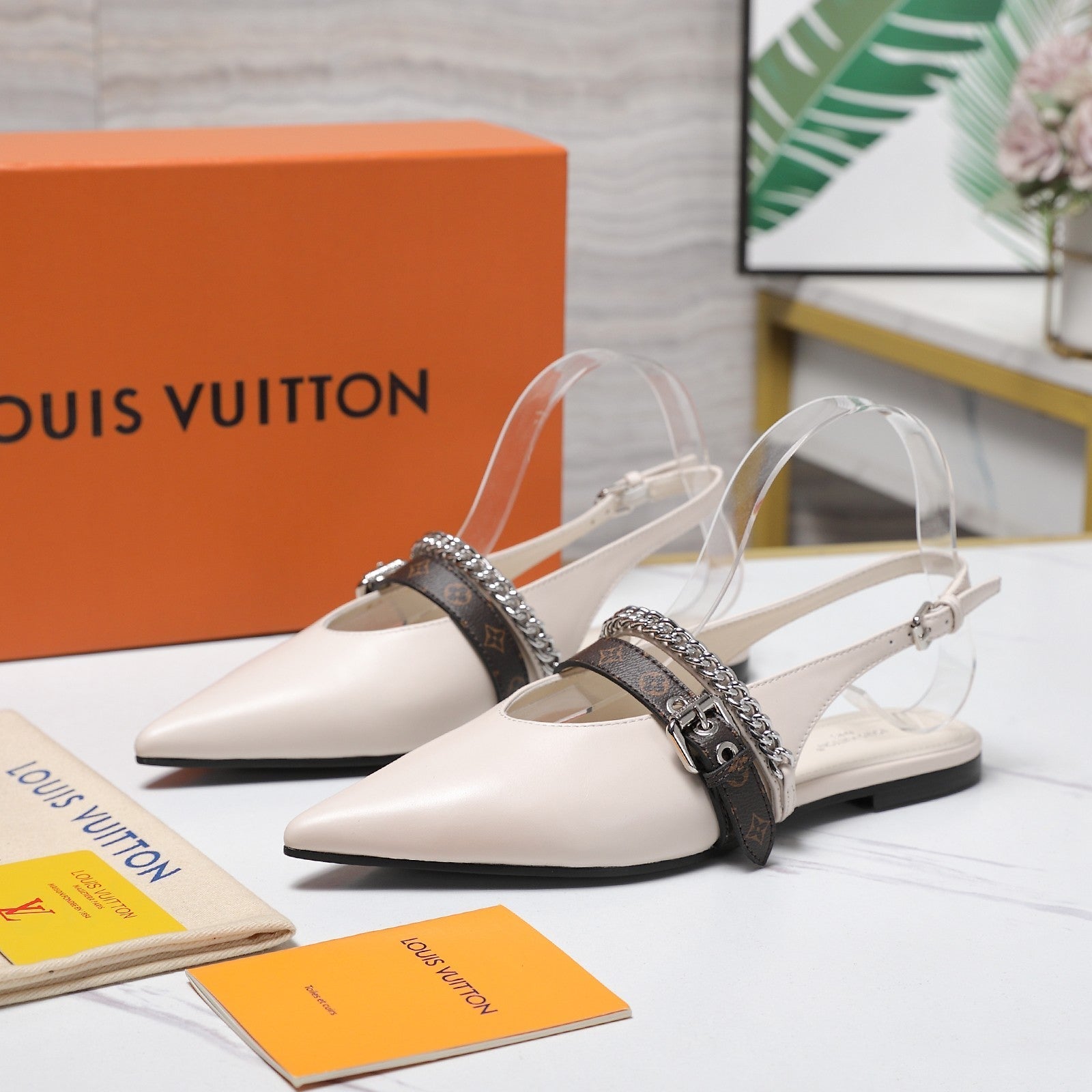 LV Vibe Slingback Flat White Glossy Naplak Leather 600663