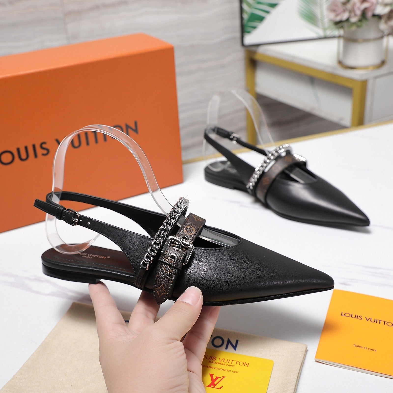 LV Vibe Slingback Flat Black Glossy Naplak Leather 600667