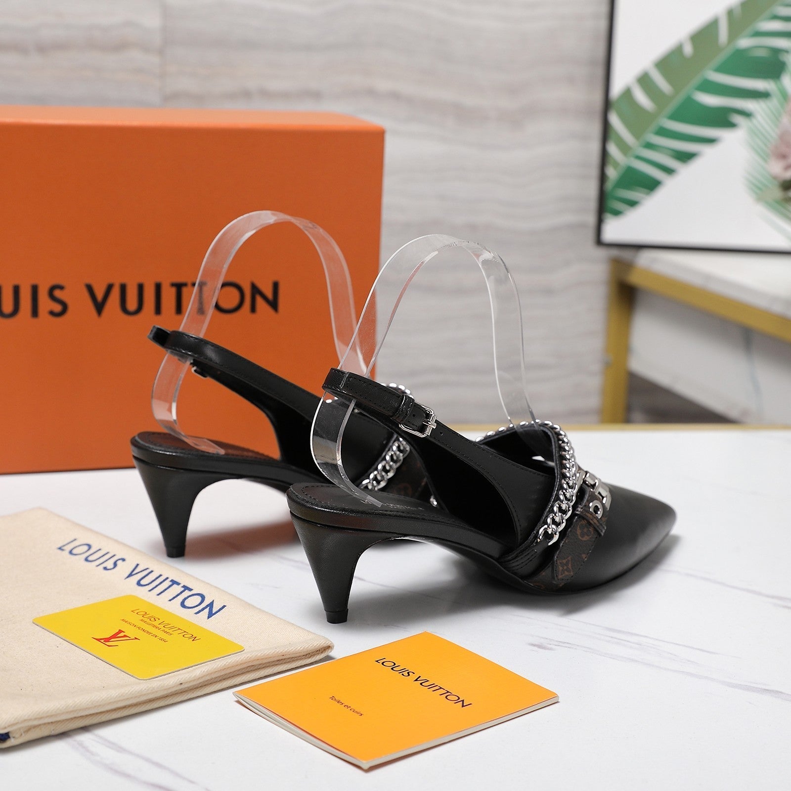 LV Vibe Slingback Pumps 55 Black Glossy Naplak Leather 600672