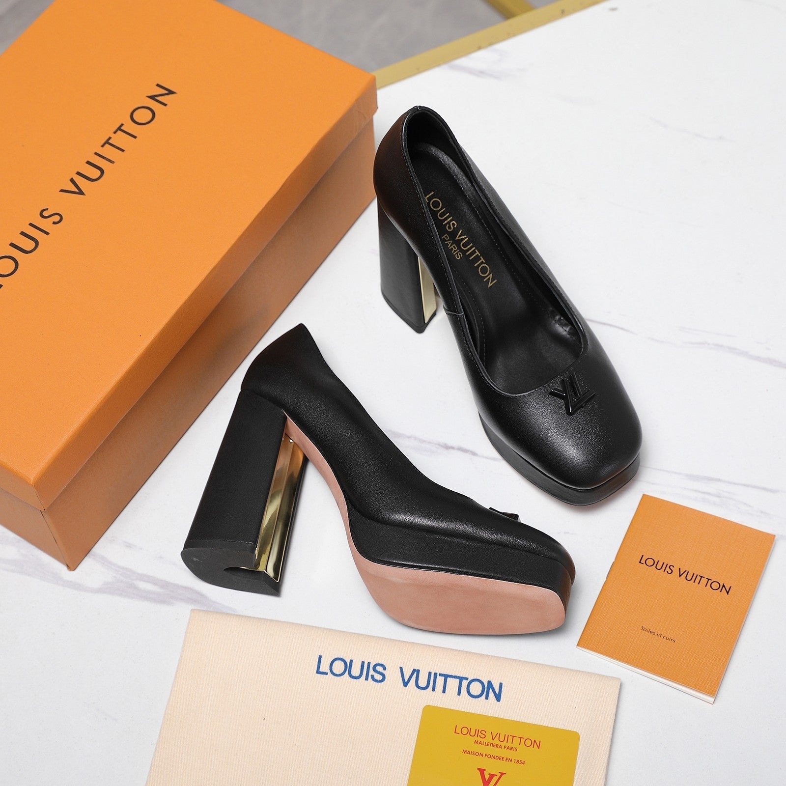LV 26ss Chunky Heel Platform Sandals 11cm Black in Cowhide 600735