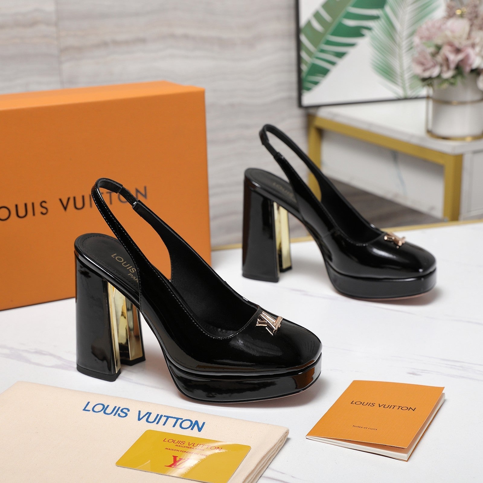 LV 26ss Chunky Heel Platform Slingback 11cm Black in Patent Leather 600737
