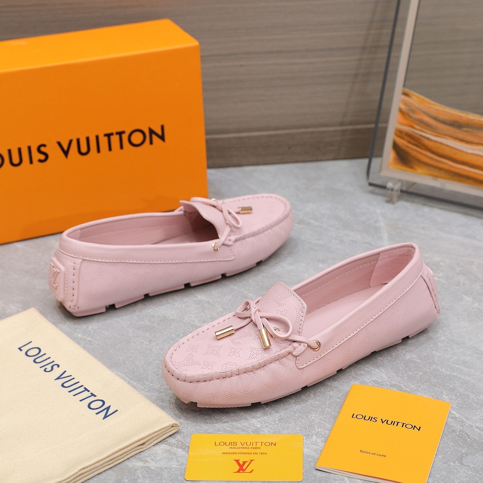 LV Gloria Loafer Pink Cowhide 600751