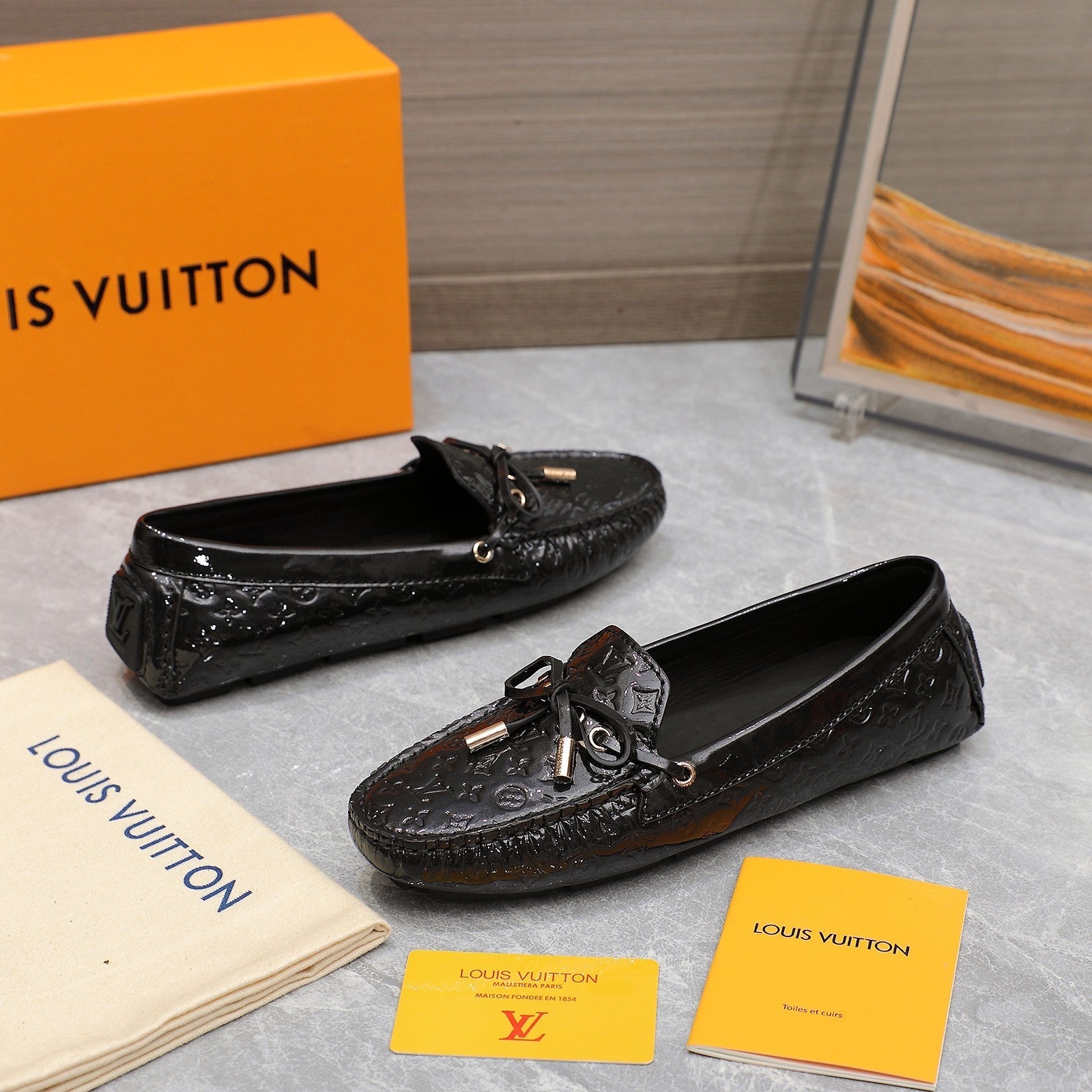 LV Gloria Loafer Black Cowhide Patent 600754