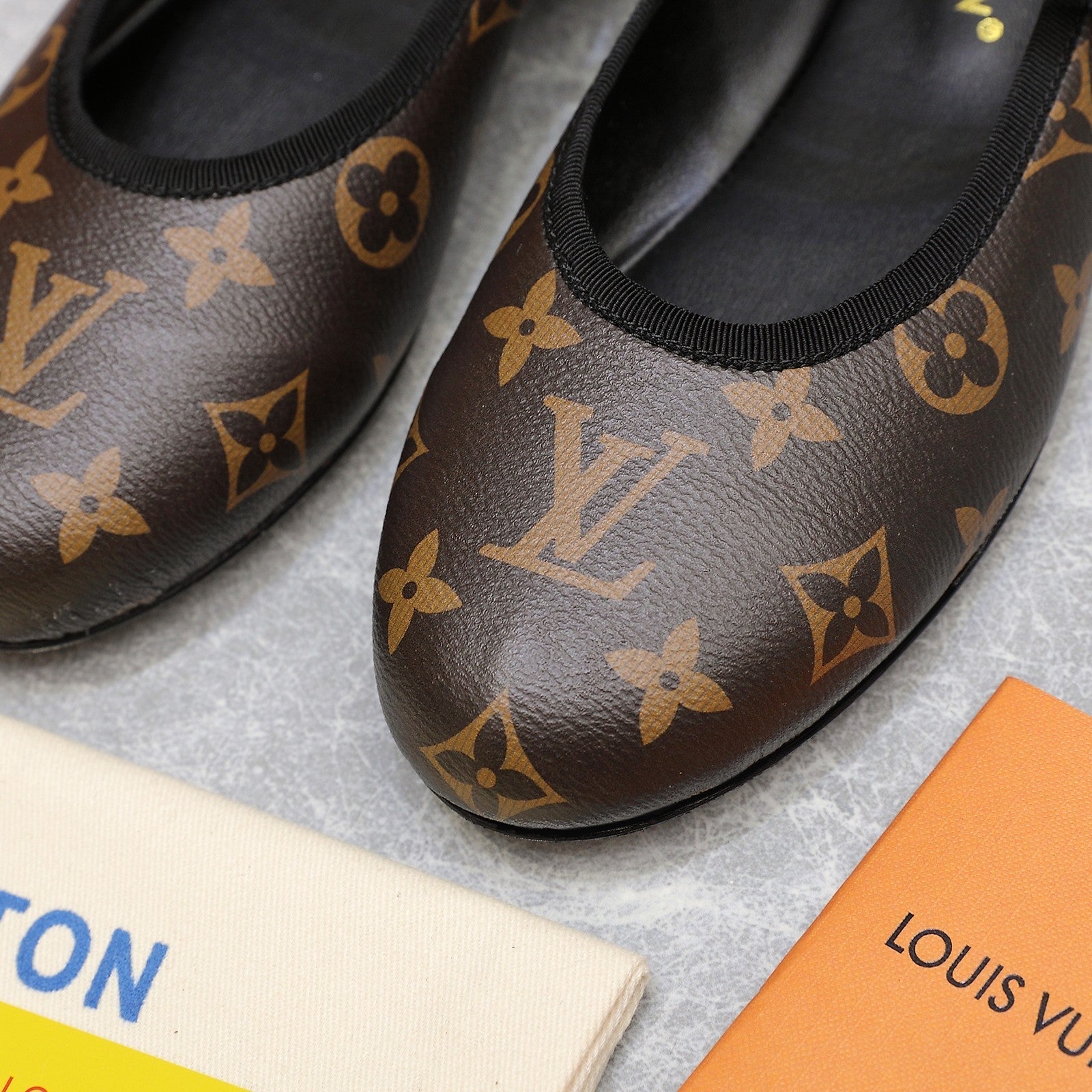 LV 25C Romy Flat Caramel Brown Monogram Sheepskin 600771