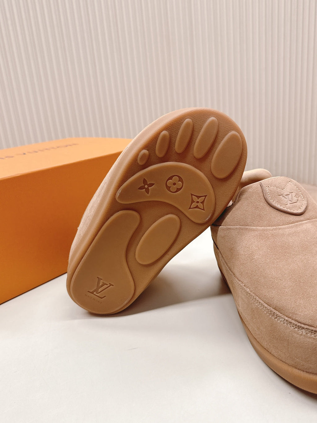 LV x Nigo Collaboration Yeti Sneakers Beige in Suede Cowhide Leather 600794