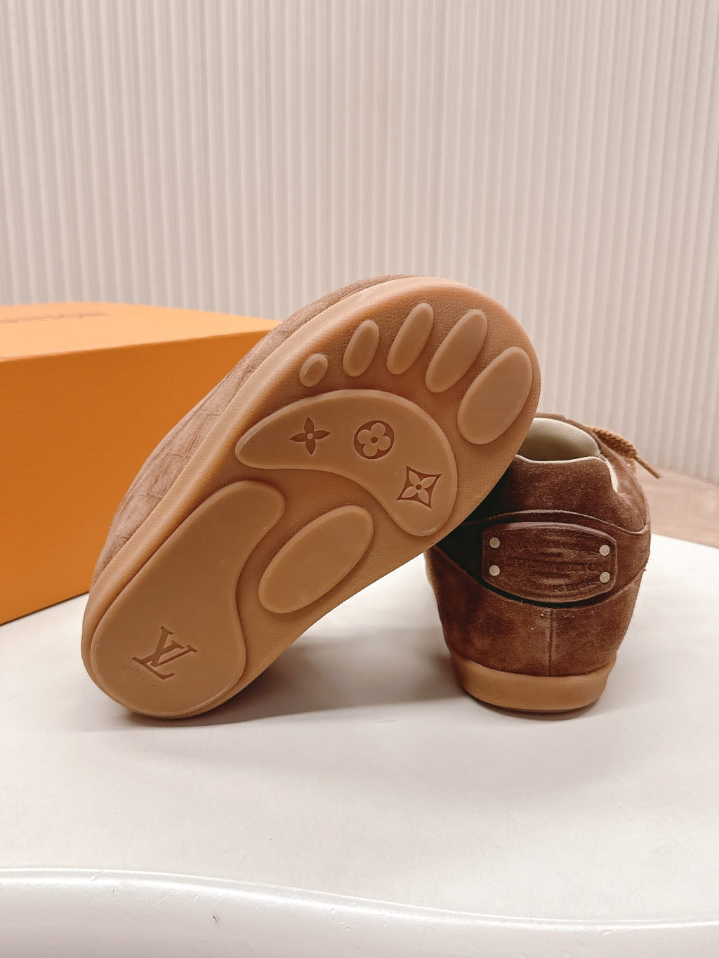 LV x Nigo Collaboration Lace-up Yeti Sneakers Brown in Suede 600797
