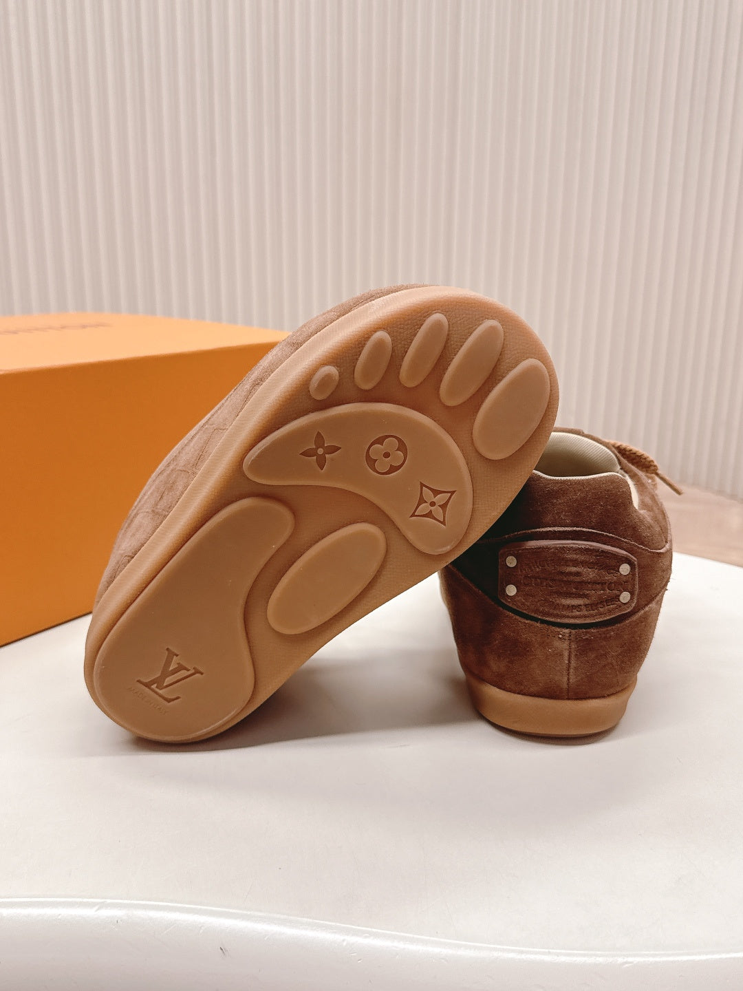 LV x Nigo Collaboration Lace-up Yeti Sneakers Brown in Suede 600797