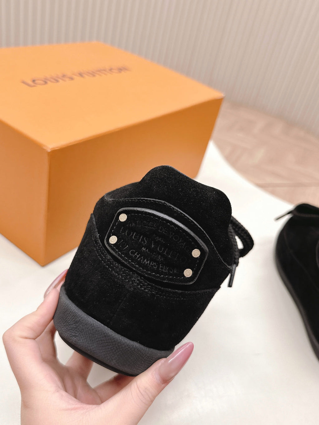 LV x Nigo Collaboration Lace-up Yeti Sneakers Black in Suede 600796