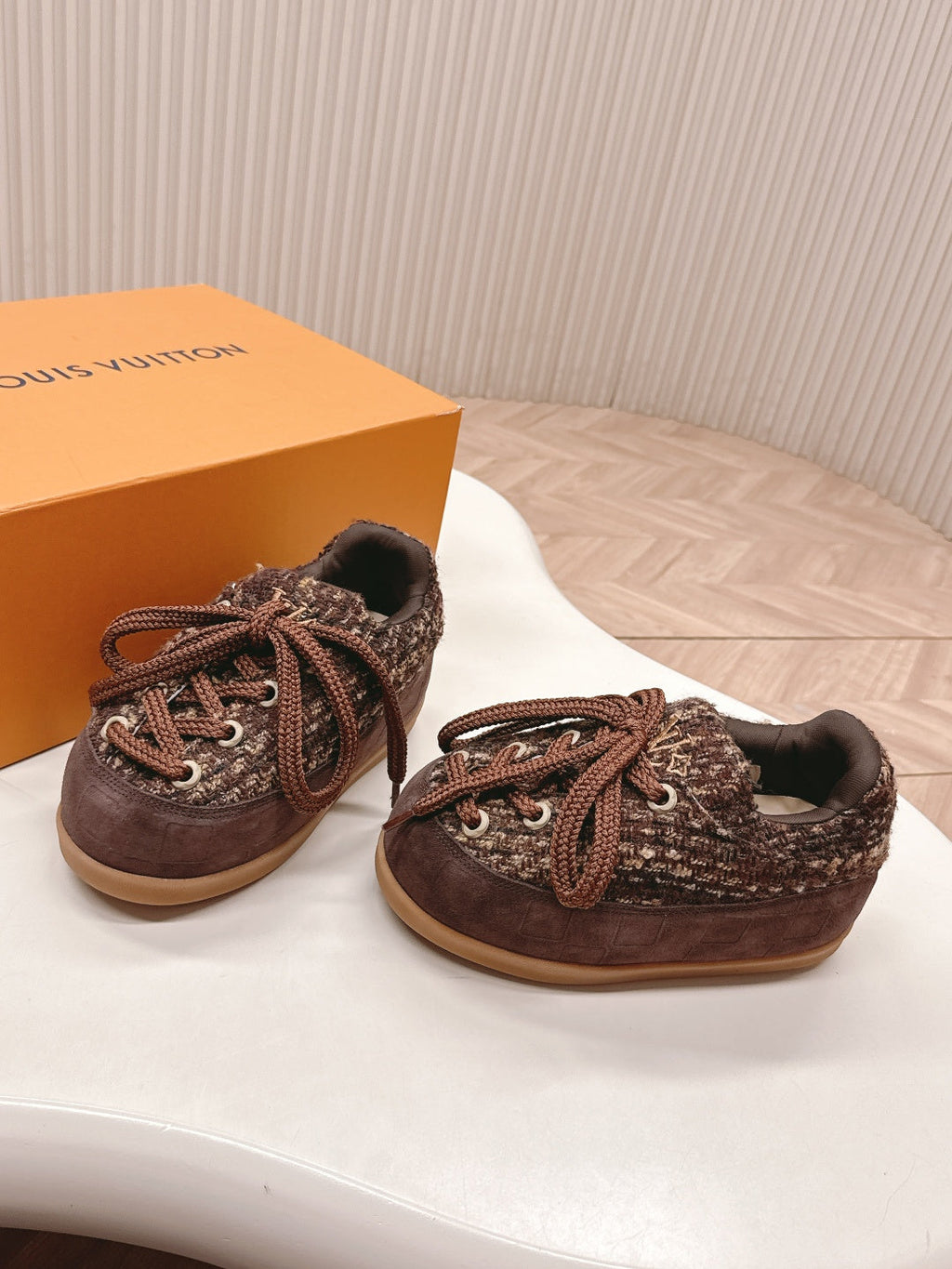 LV x Nigo Collaboration Lace-up Yeti Sneakers Dark Brown in Suede 600799