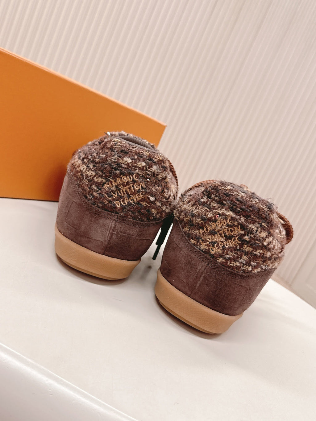LV x Nigo Collaboration Lace-up Yeti Sneakers Dark Brown in Suede 600799