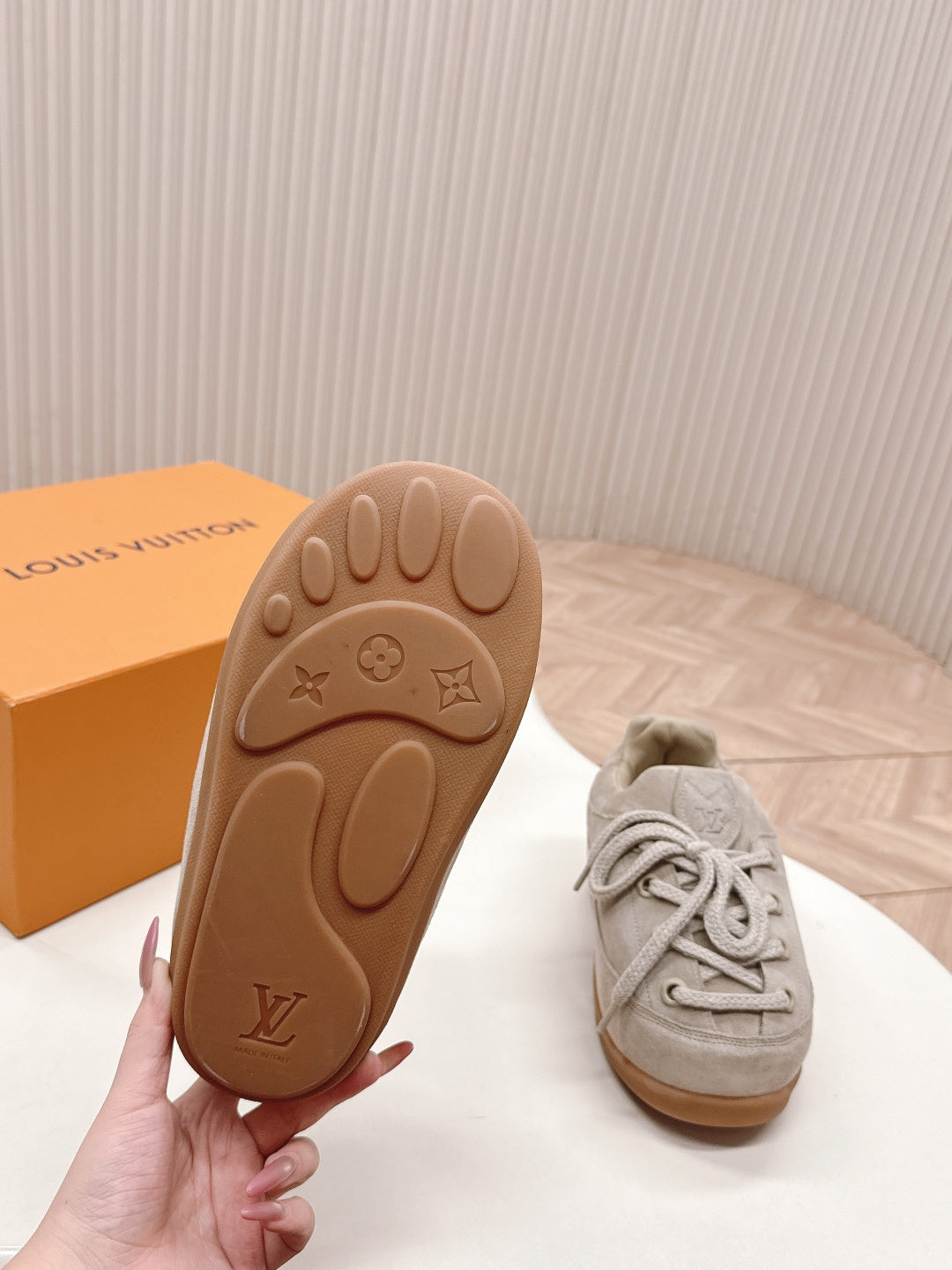 LV x Nigo Collaboration Lace-up Yeti Sneakers Gray in Suede 600800