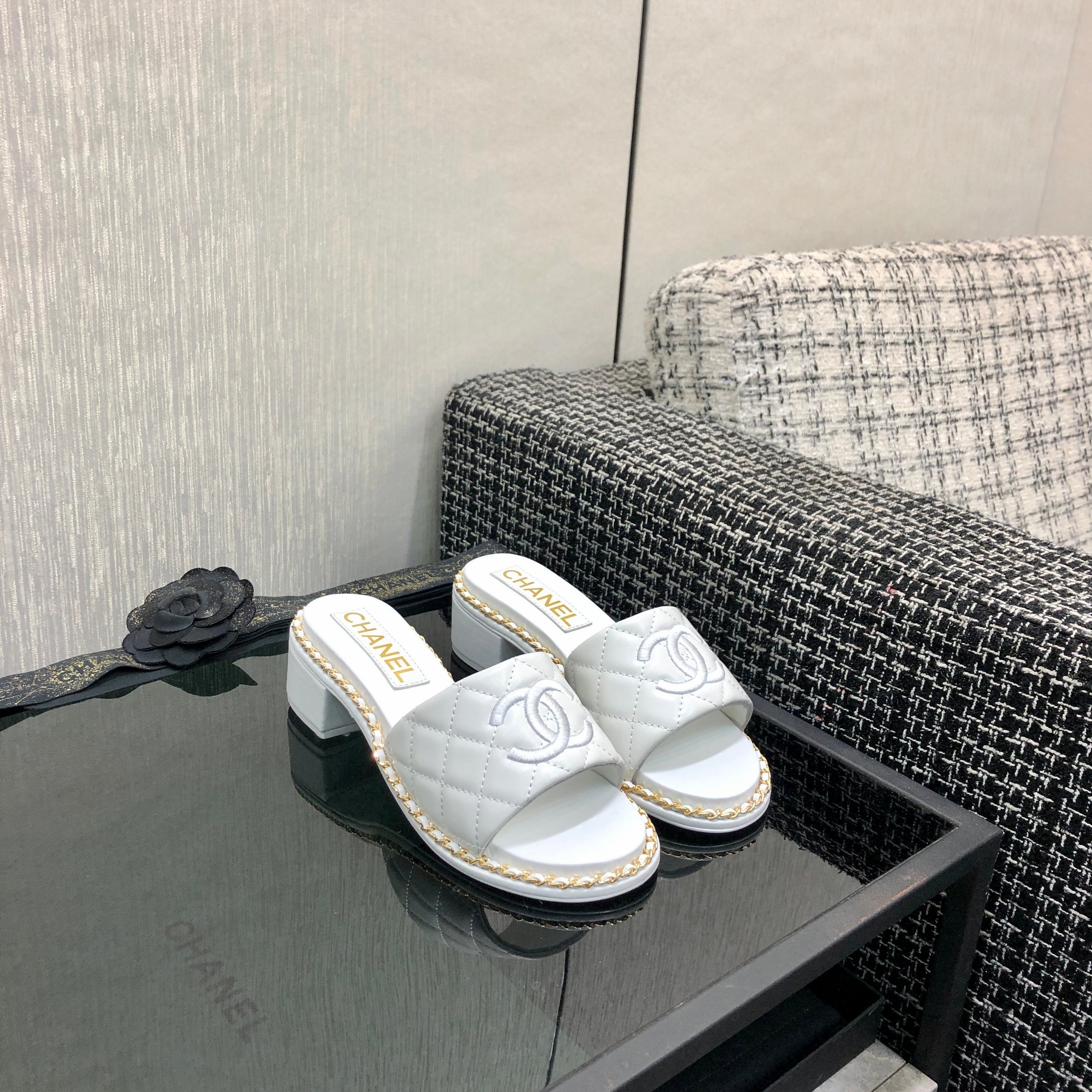 Chanel 26 High-Heeled Chain Slippers White in Lambskin 602483