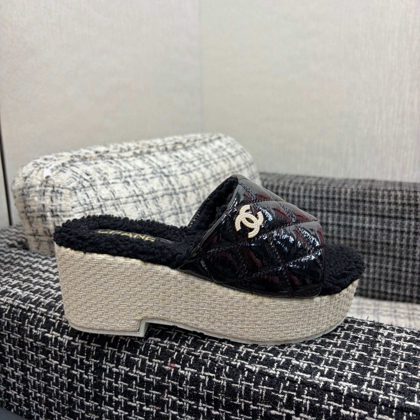 Chane 26 Platform Slippers Black in Patent Leather with Wool 602465