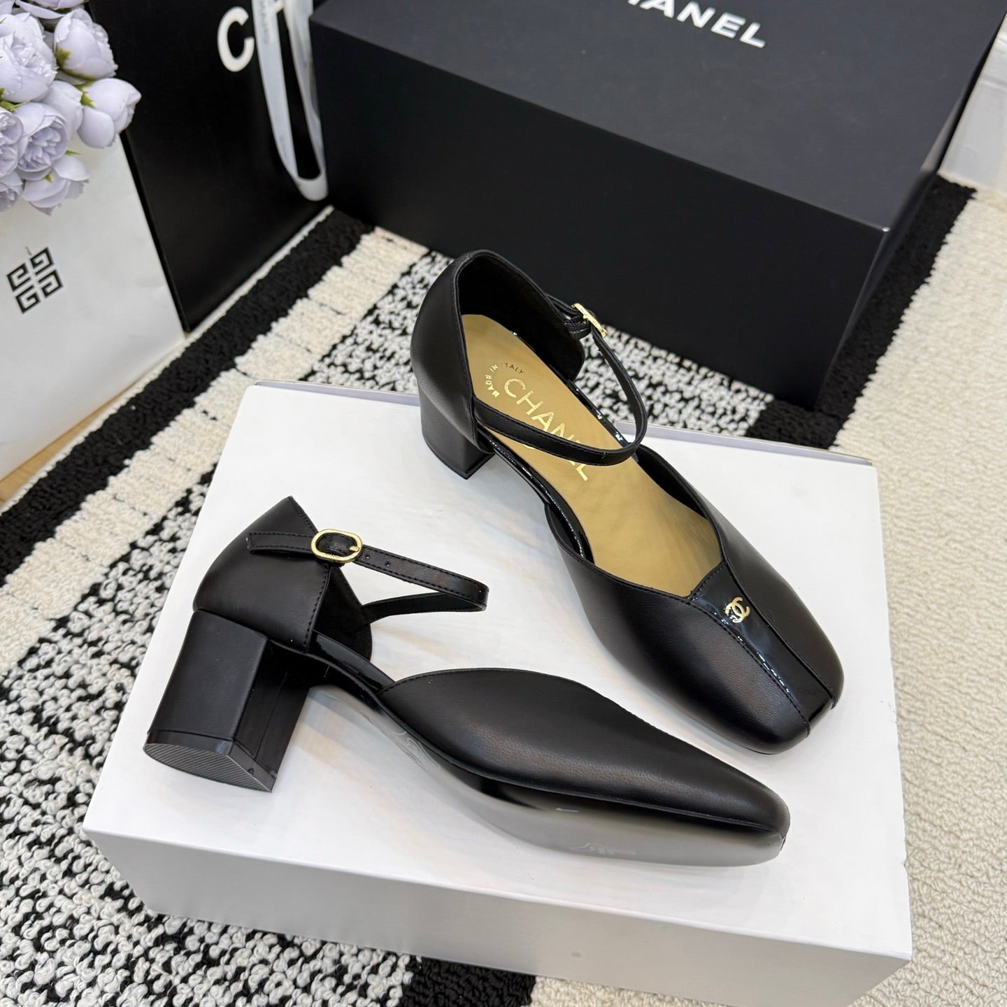 Chanel Classic Mary Janes Black in Patent Leather 602168