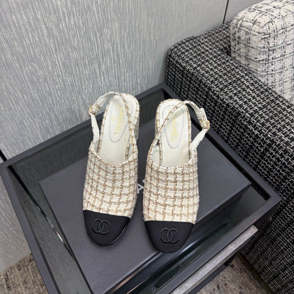 Chanel 26 Classic Chunky Heel Open Back Sandal 95 White in Tweed Fabric 602494