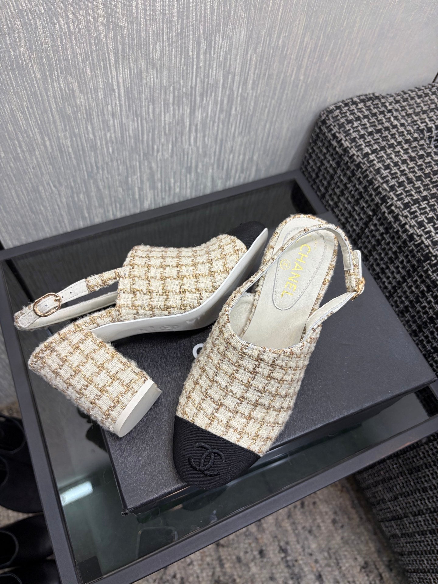 Chanel 26 Classic Chunky Heel Open Back Sandal 95 White in Tweed Fabric 602494