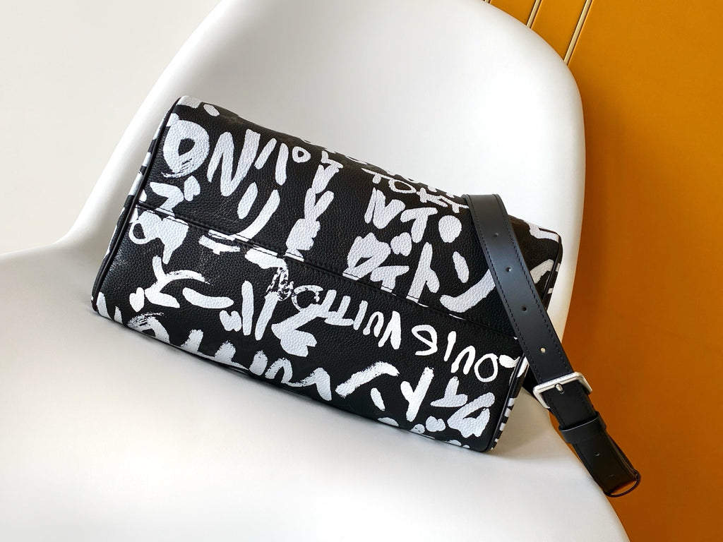 LV Speedy Bandoulière 30 Handbag Black in Monogram on Cowhide 278118