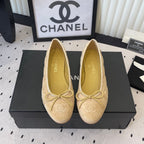 CC Ballet Flats Yellow in Suede 611697