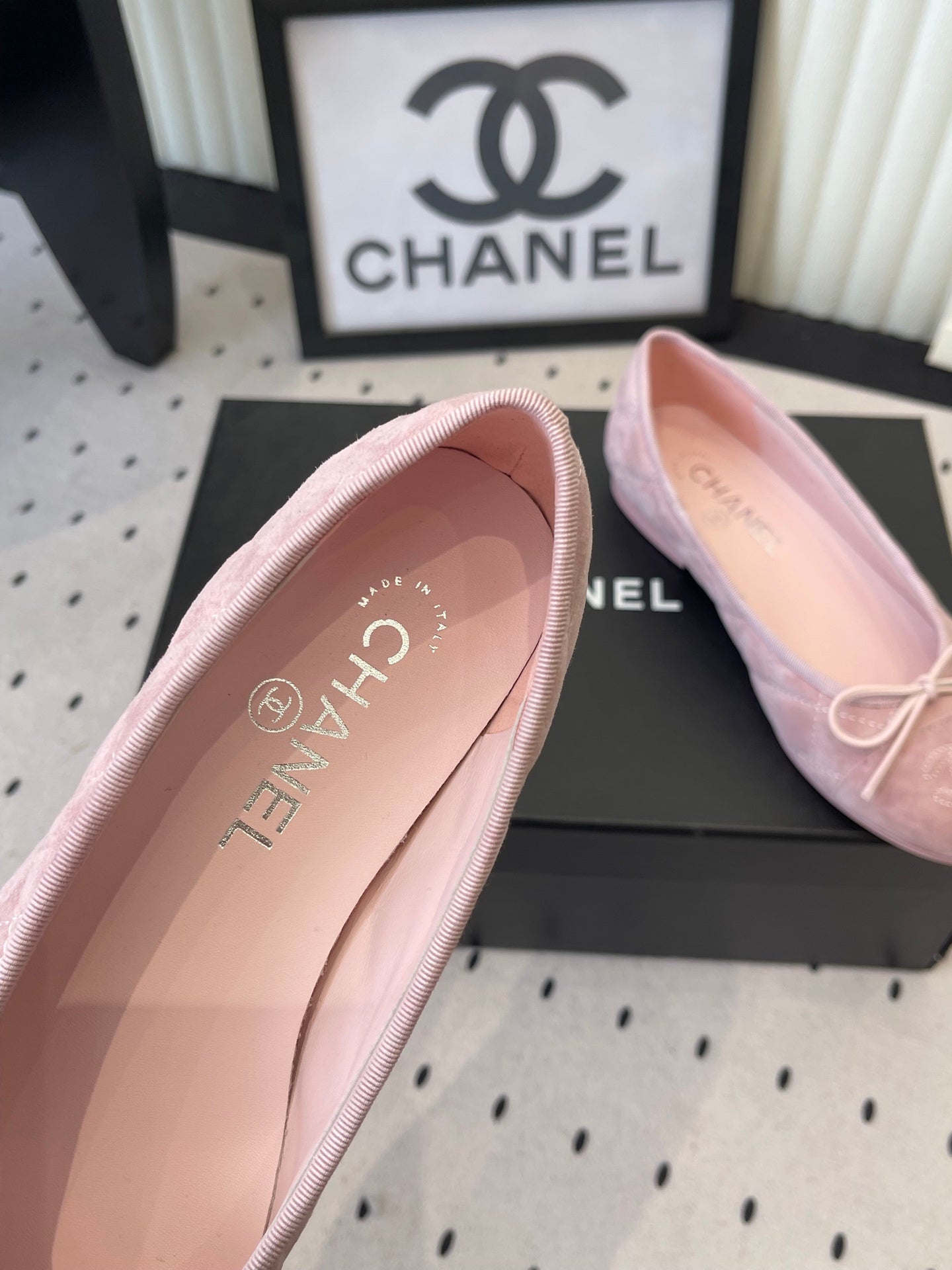 CC Ballet Flats Pink in Suede 611696