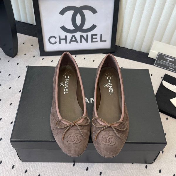 CC Ballet Flats Brown in Suede 611694