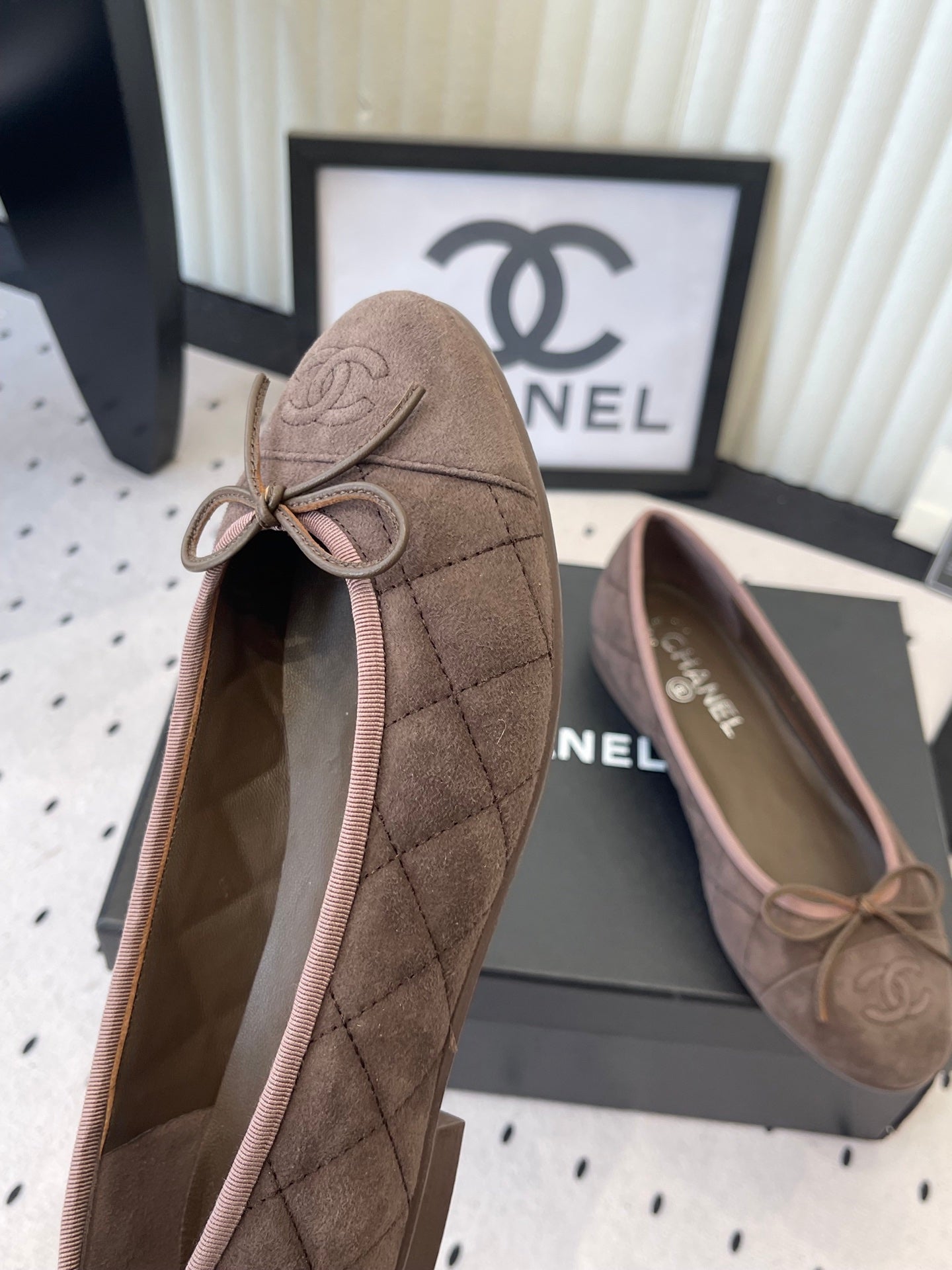 CC Ballet Flats Brown in Suede 611694