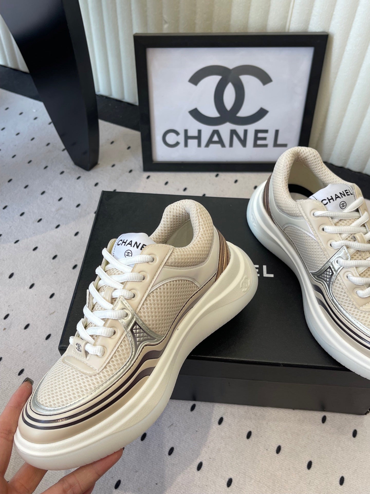 CC Sneaker Beige in Cowhide 611667