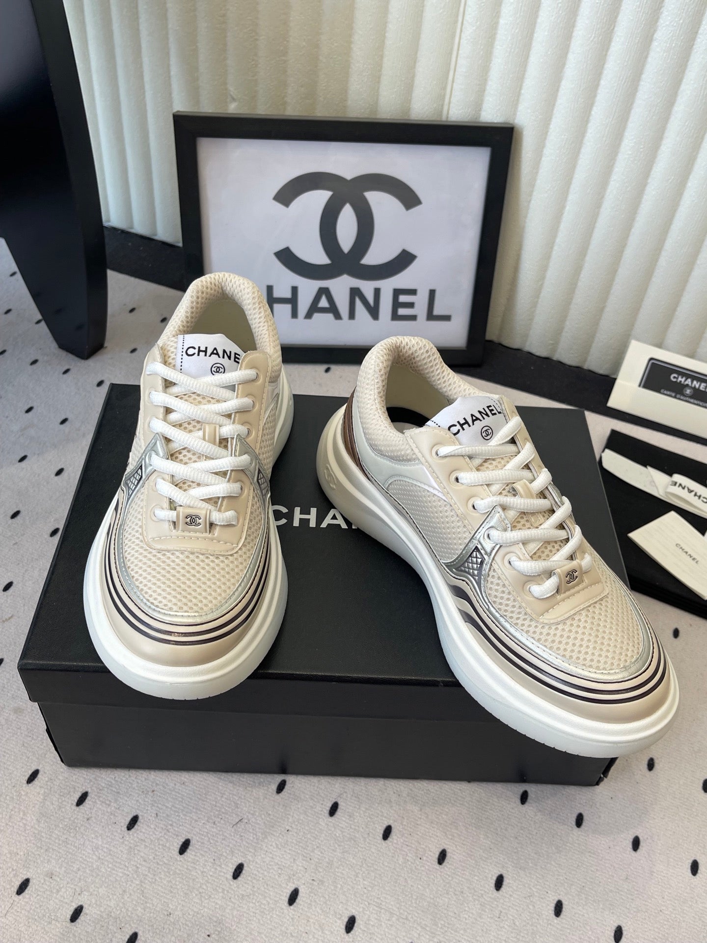 CC Sneaker Beige in Cowhide 611667